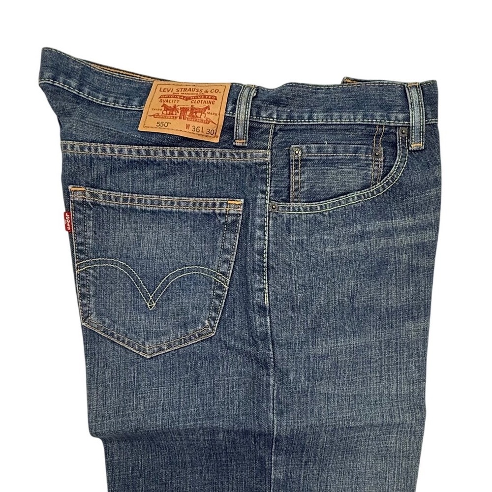 Levis 550 Relaxed Fit Jeans Mens 36x30 Medium Wash Blue Denim Tapered Leg